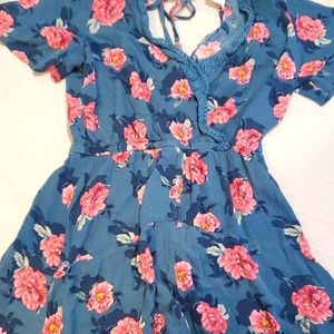 Xhilaration jumper skirt, small, light blue and pink floral